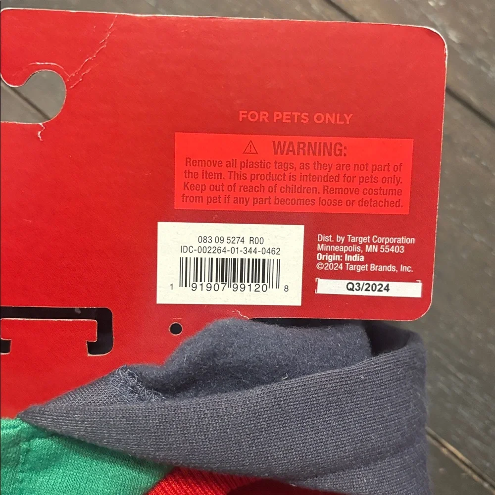 NWT Wondershop Festive Pet Hoodie in Green and Red